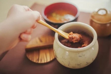生薑味噌湯：舒緩炎症 呵護腸道健康