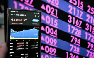 主動ETF爆量掛牌 投信示警溢價