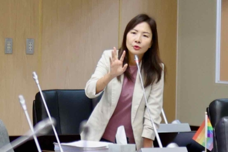 縣議員陳品安提出,課後輔導終點費標準調整,倡議統一至540元以保障教師並兼顧偏鄉與市區校方的彈性與公平性;職場霸凌與申訴處理機制;產業污染與環境監管,環保與水土監測持續進行; 環境與文化資產修復計畫;大型活動與公工事業管理等建議。