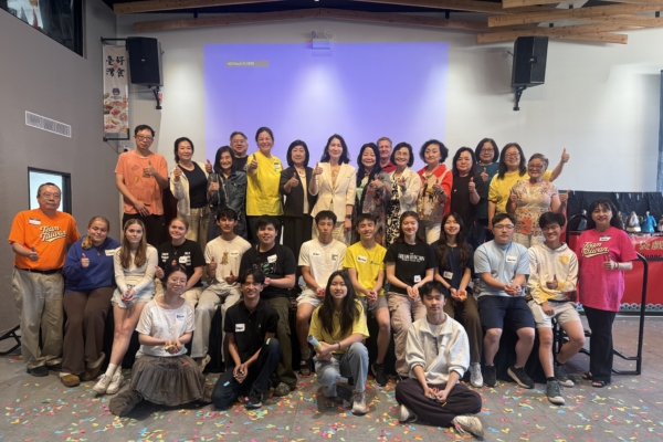 跨海返台教英語 49名紐約青年完成培訓啟程