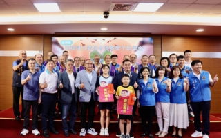 阿斌哥大愛協會攜手企業捐贈獎學金 縣長感謝為苗栗育才留才