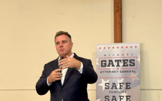 Michael Gates湾区办市民大会 主张打击犯罪 恢复法治