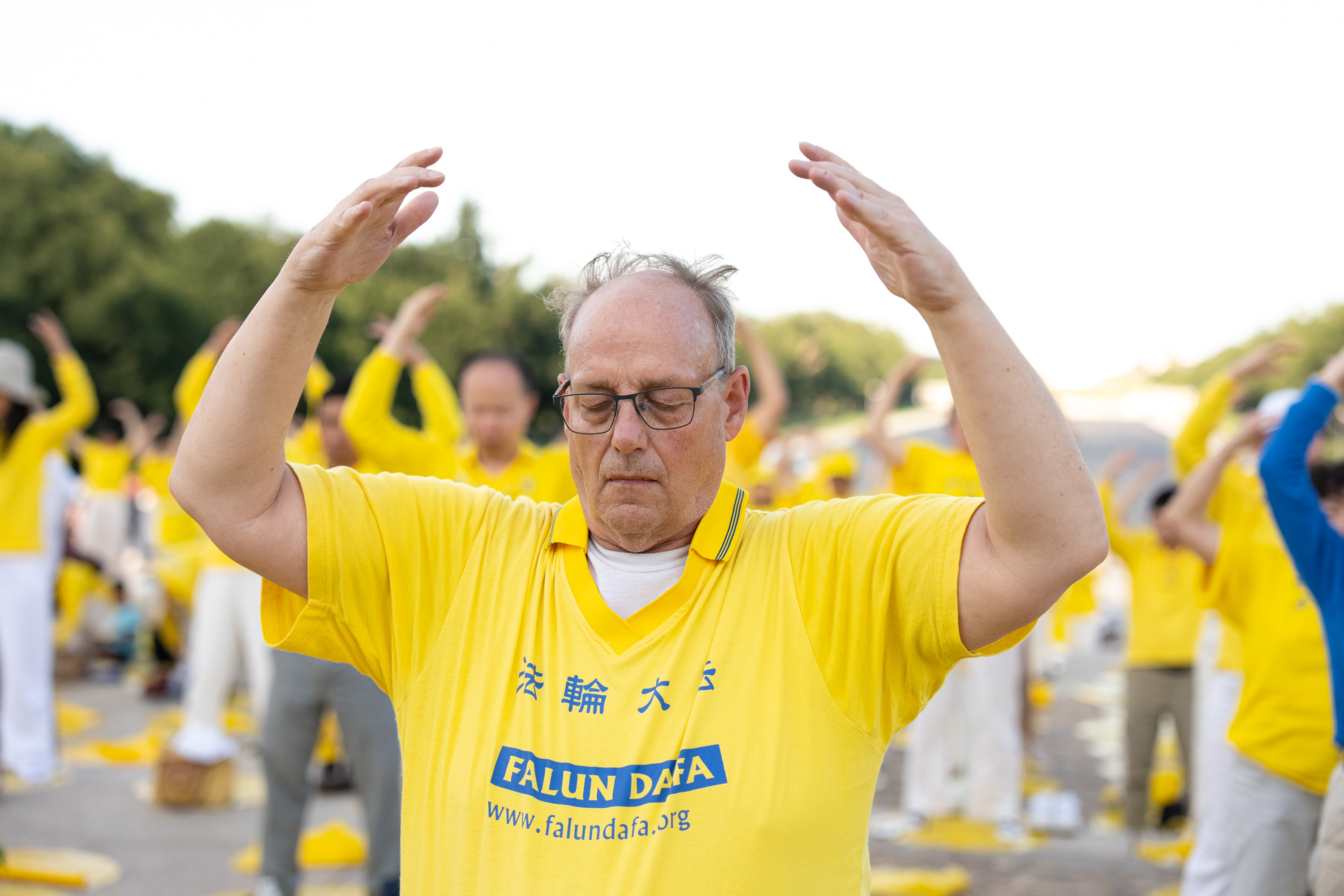 2026年7月23日晚,美国首都林肯纪念堂前,美国东部部分法轮功学员近两千人,悼念27年来被中共迫害离世的法轮功学员,呼吁立即制止中共迫害法轮功。(戴兵/大纪元)