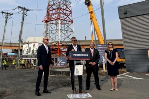 紐瓦克機場啟用新地面雷達 全天候掌握跑道動態