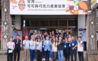 卓揆访屏东可可产业 肯定结合农业创新及循环经济