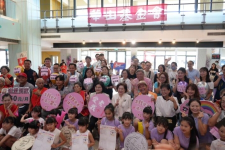 华山明星公益棒球赛9月12日斗六登场,县长吁全民进场挺公益护孤老。