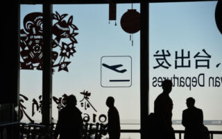 清風:中共出境新規施行 九月後還能走嗎?