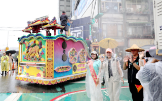 基隆中元祭迎斗燈 邱佩琳祈求平安、四時無災