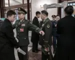 王友群：短短三年多 57名中共上将出事