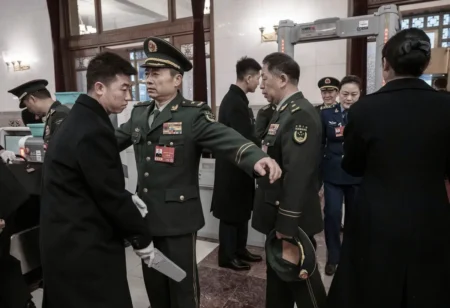 王友群:短短三年多 57名中共上將出事