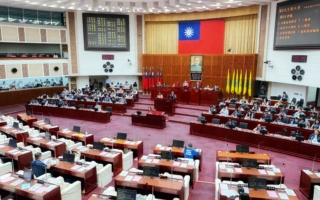 北市普發2萬提案過關 將送市府研議