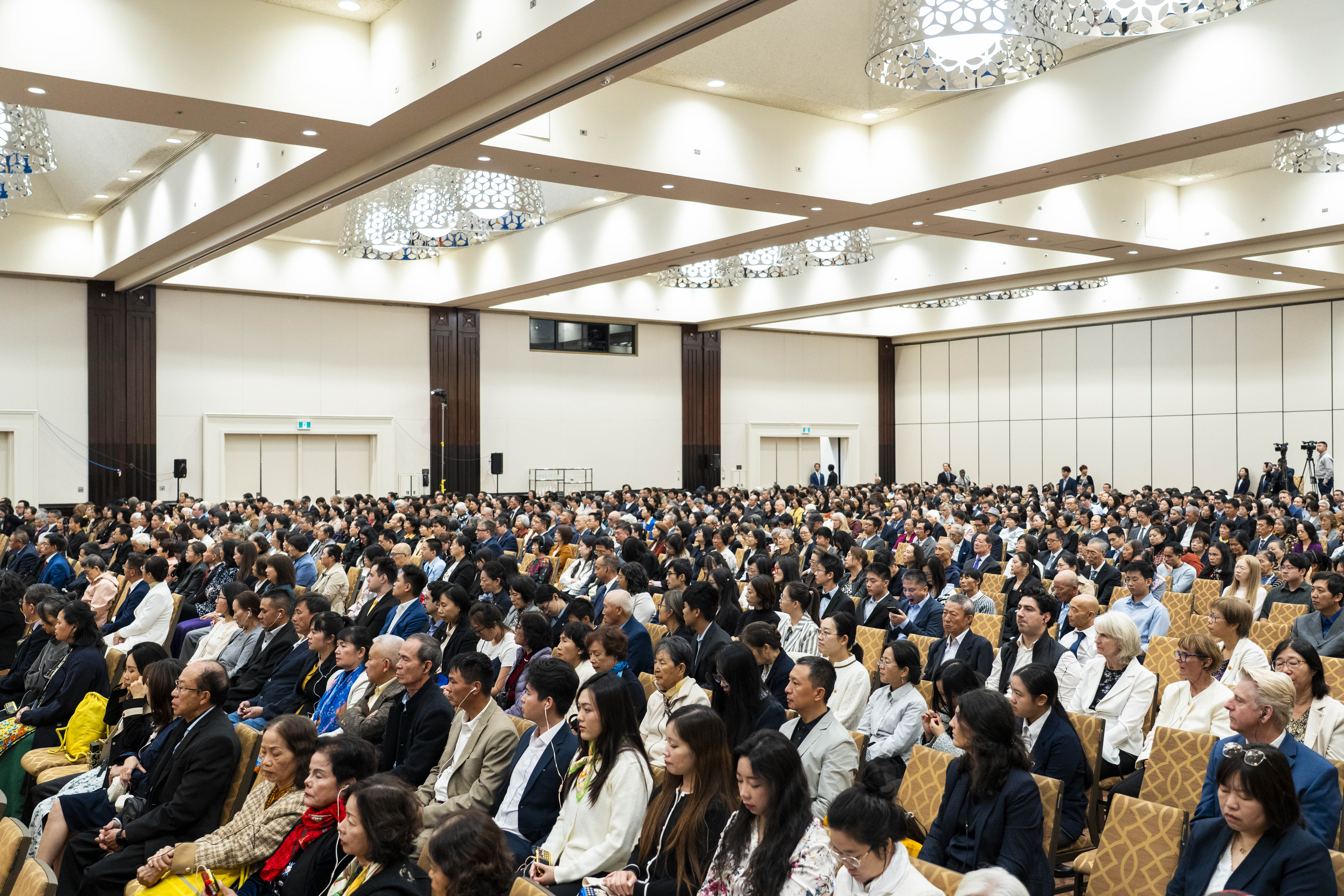 2026年9月20日,在位於多倫多市中心的喜來登酒店,約1,200名法輪功學員出席了「2026年法輪大法加拿大修煉心得交流會」。19位法輪功學員分享了他們修煉法輪功後的傳奇經歷。(艾文/大紀元)