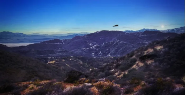解密神祕黑三角UFO:3秒飛2.4公里瞬間消失